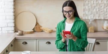 Smart Spending Habits: Reduce Expenses & Save Monthly - Cover Image
